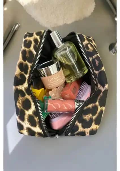Bahels Leopar Desen Makyaj Çantası: Şık ve Fonksiyonel Tasarım ile Günlük Kullanım