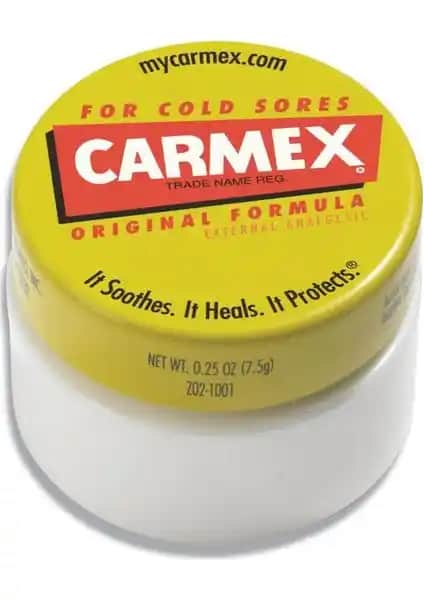 Carmex Dudak Kremi: Nemlendirici ve Koruyucu Özellikleriyle Güvenilir Dudak Bakım Ürünü