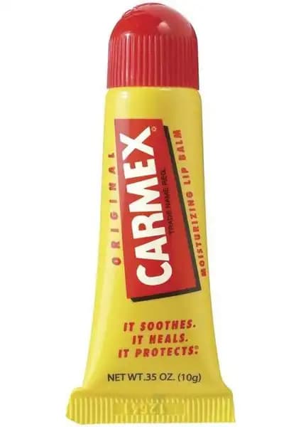 Carmex Dudak Kremi: Nemlendirme ve Koruma İçin Güçlü Bir Dudak Bakım Ürünü