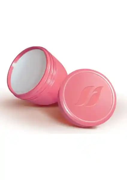 Farmasi Perfecting Red Fruit Shine Balm ile yoğun nemlendirme ve cilt bakımında yeni standartlar