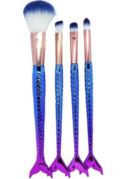 İzla İzla Balık Fırça Seti: Ergonomik ve Şık Tasarımıyla Makyajda Yeni Bir Dönem