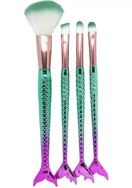 İzla İzla Balık Fırça Seti ile Makyajda Kolaylık ve Şıklık Sağlayın