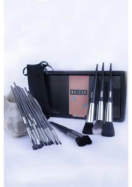 Makyaj Tutkunları İçin MUJGAN Fix 13'lü Fırça Seti Siyah Güzel ve Pratik Tasarım