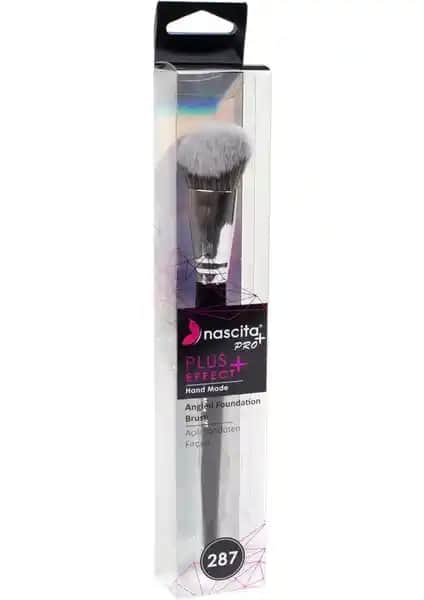 Nascita Pro Plus Açılı Fondöten Fırçası: Yüzünüzde Mükemmel Dağılım İçin Profesyonel Seçenek