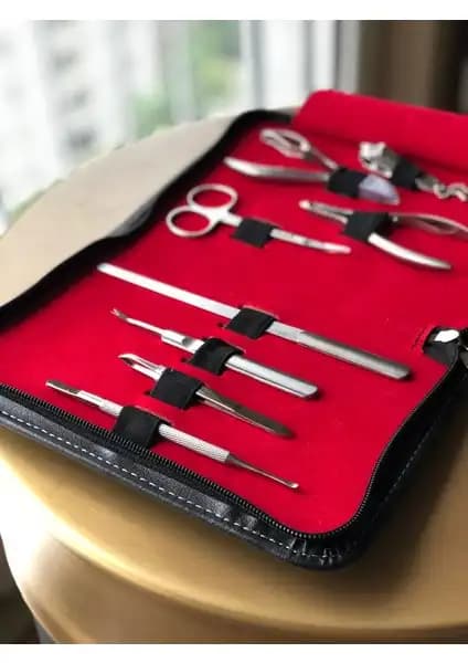 Solingen Marka 8 Parça Profesyonel Deri Çantalı Manikür Seti Detayları ve Kullanım Avantajları