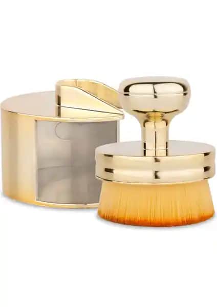 Sword & Shield Bronzy Glow Fondöten Fırçası ile doğal ve pürüzsüz makyaj uygulaması