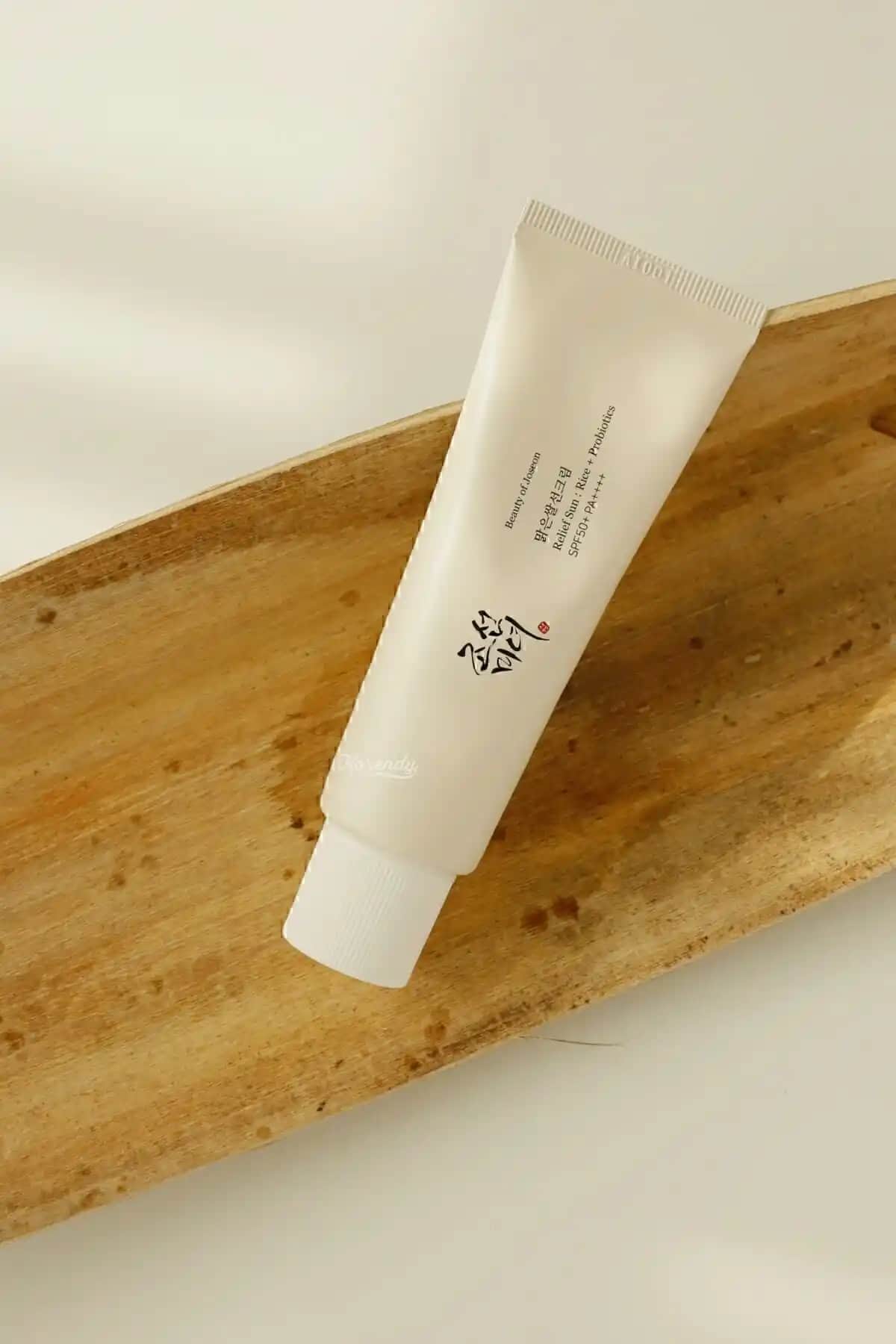 Relief Sun Rice Probiotics SPF 50 PA: Aydınlatıcı UV Koruyucu