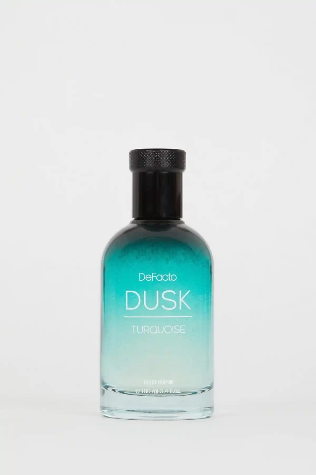 Defacto Erkek Dusk ve Navy Parfüm Karşılaştırması: Hangi Kokusu Daha İyi?