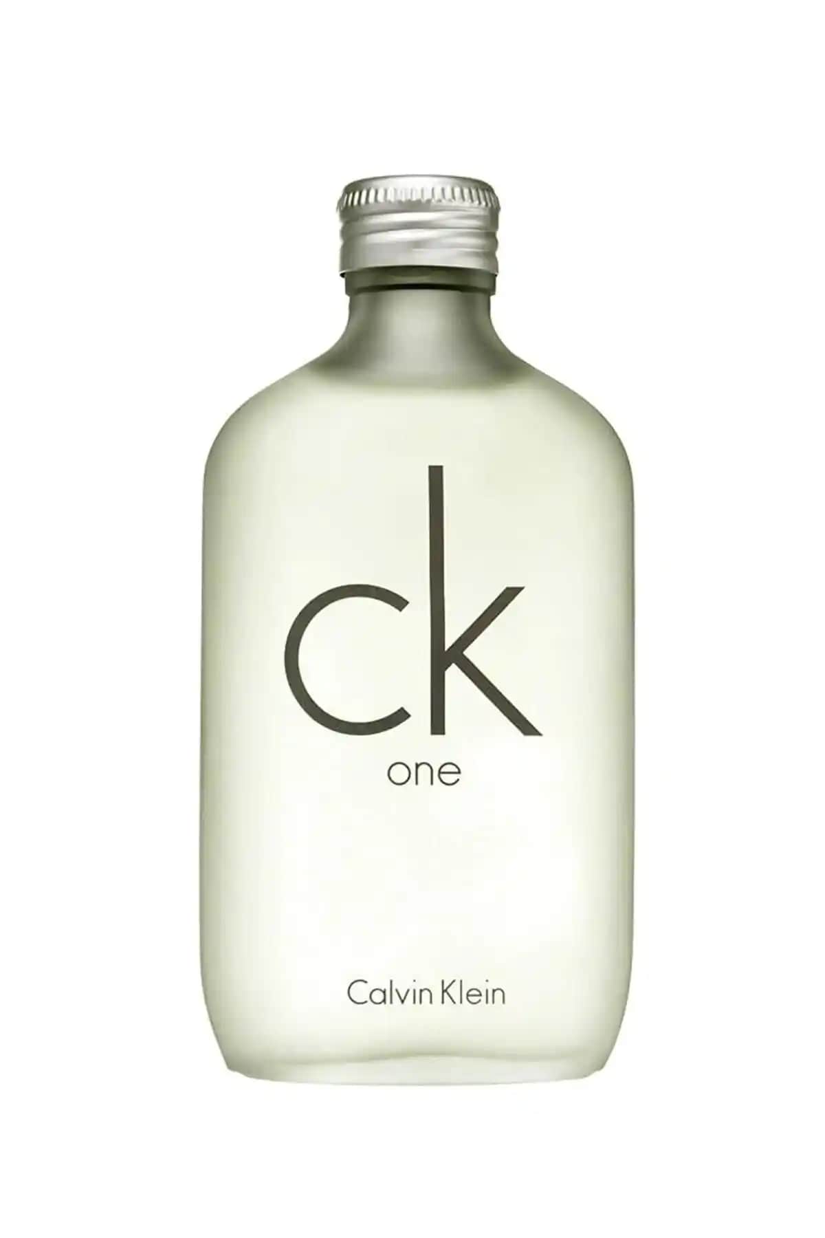 Calvin Klein C.k One ve Nikos Sculpture: Erkek Parfümleri Karşılaştırması