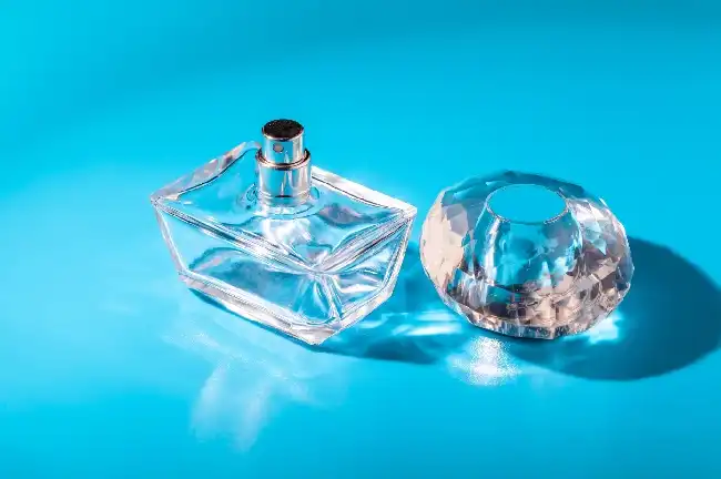 Eau de Toilette Kalıcılığı Hakkında Bilmeniz Gerekenler ve En İyi Uygulama Yöntemleri