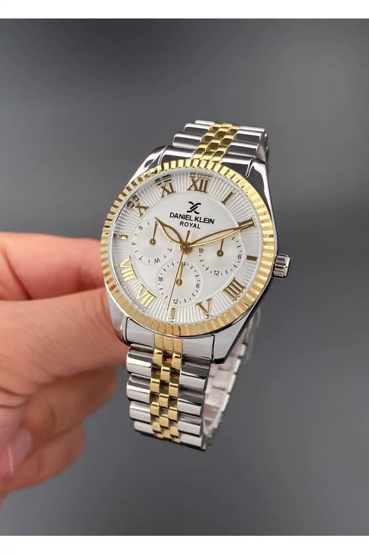 Daniel Klein Gold Gümüş Kadın Kol Saati Modern ve Dayanıklı Tasarım