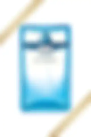 Versace Man Eau Fraiche ve Pour Homme Karşılaştırması: Hangi Parfüm Daha İyi?